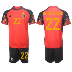 Belgien Charles De Ketelaere #22 Replika Babytøj Hjemmebanesæt Børn VM 2022 Kortærmet (+ Korte bukser)